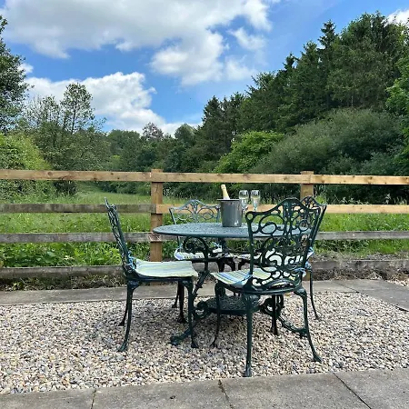 Stunning 2 Bedroom Stone Cottage, North York Moors Kilburn (North Yorkshire)